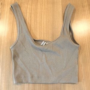 H&M tan colored crop womens tank top